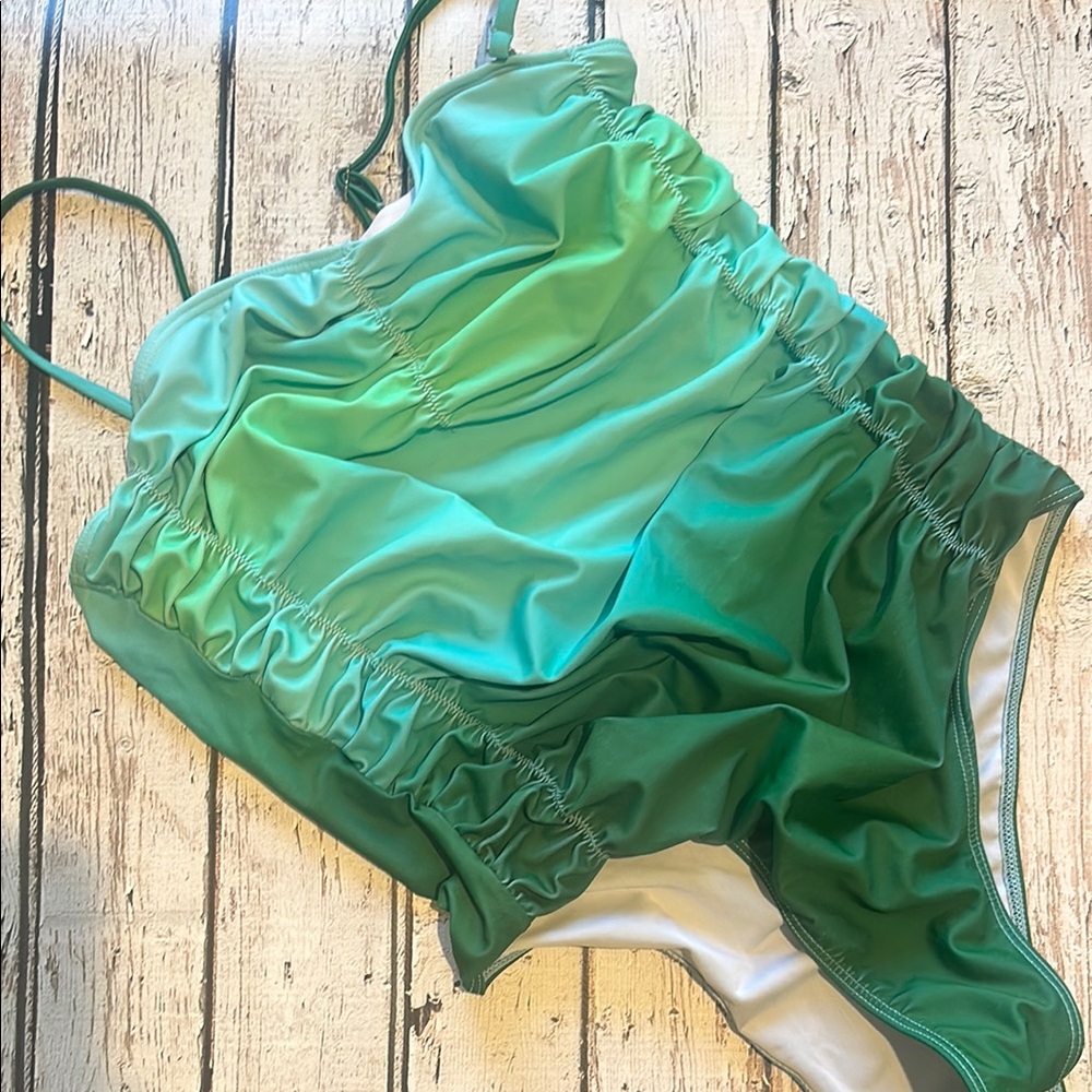 Stylish Green Ombré Swimsuit
